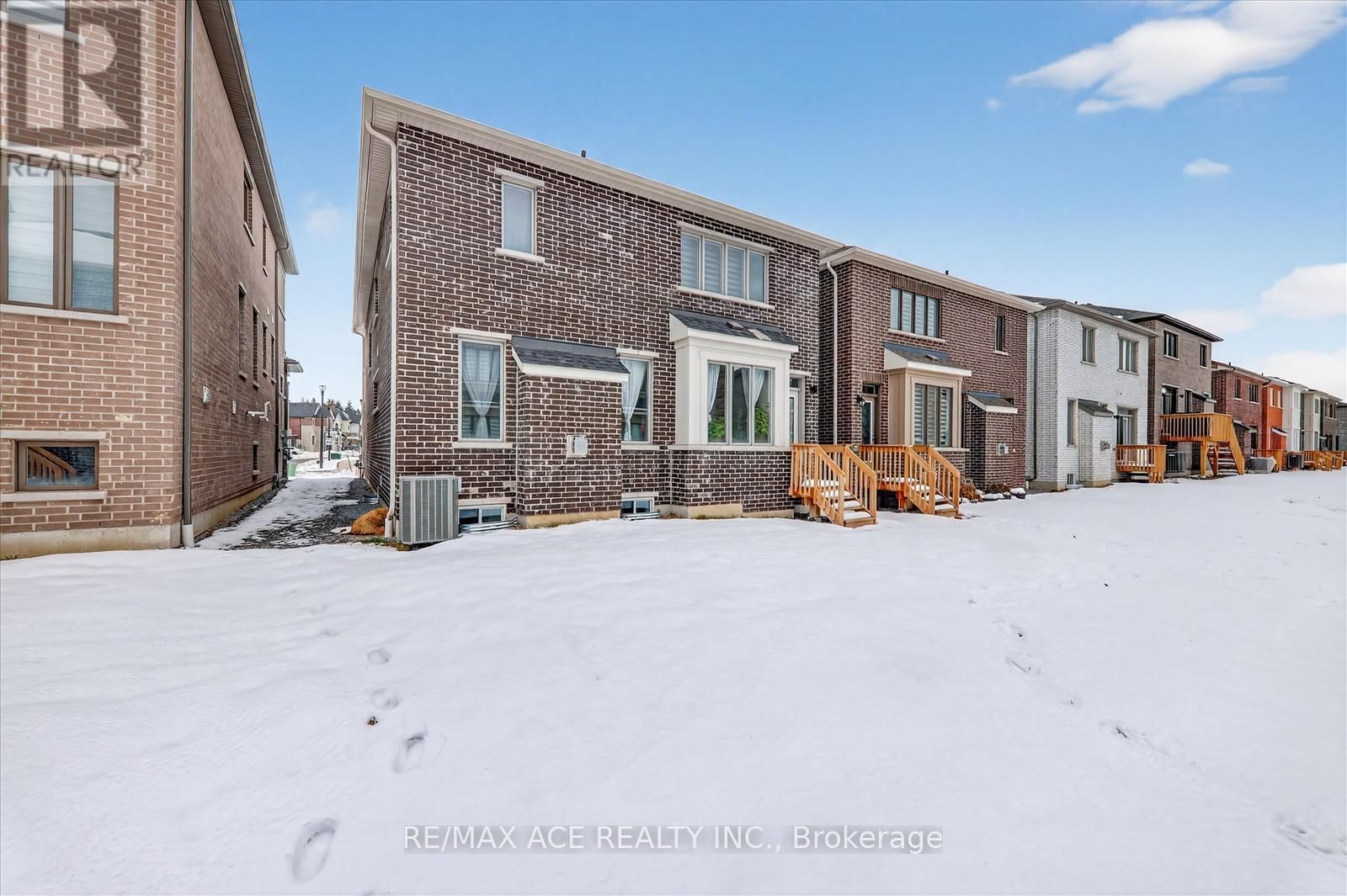 1419 MOCKINGBIRD SQUARE Image 31