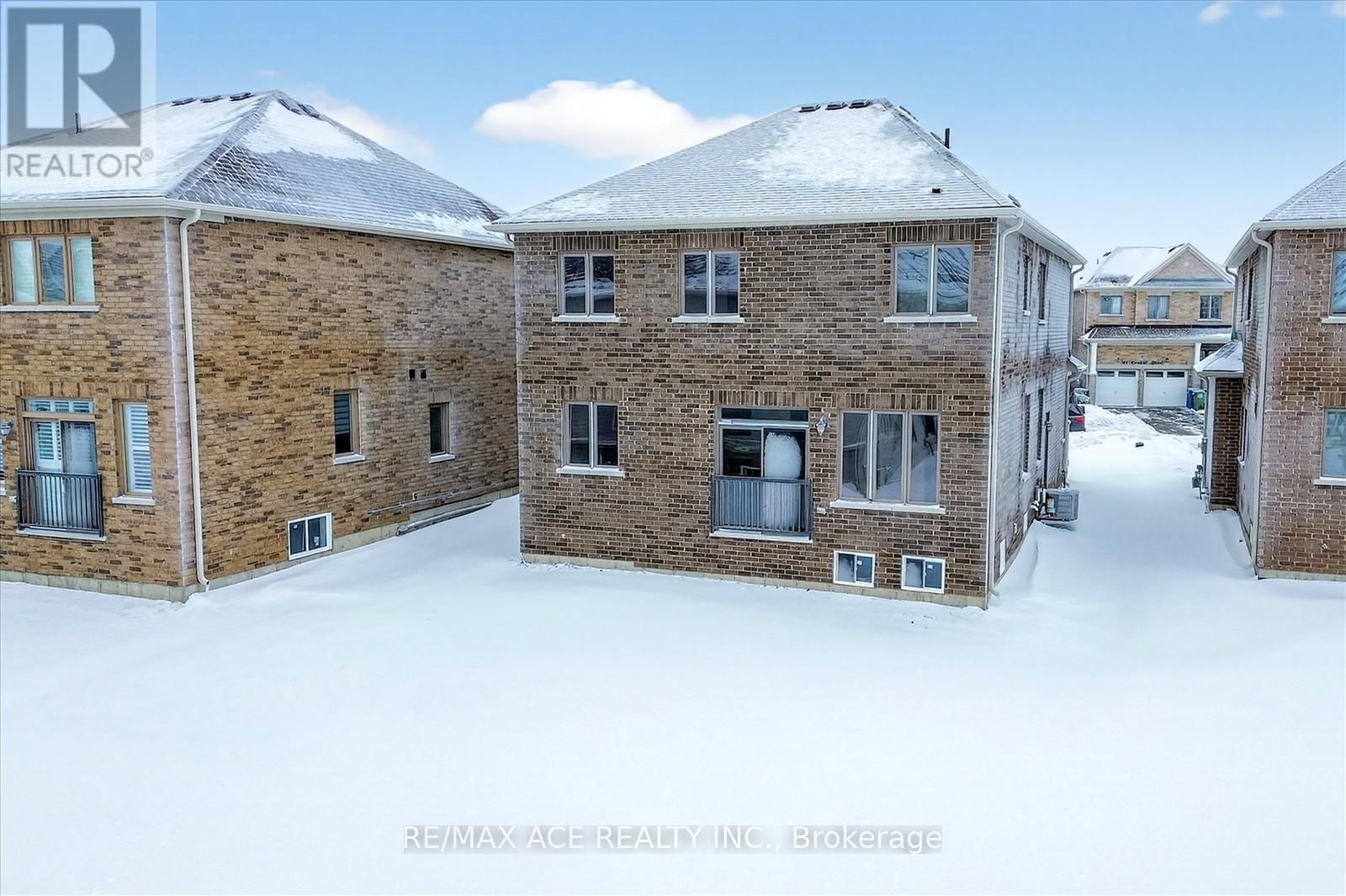 1419 MOCKINGBIRD SQUARE Image 32