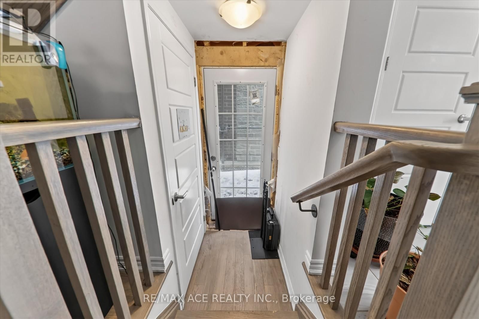 1419 MOCKINGBIRD SQUARE Image 6