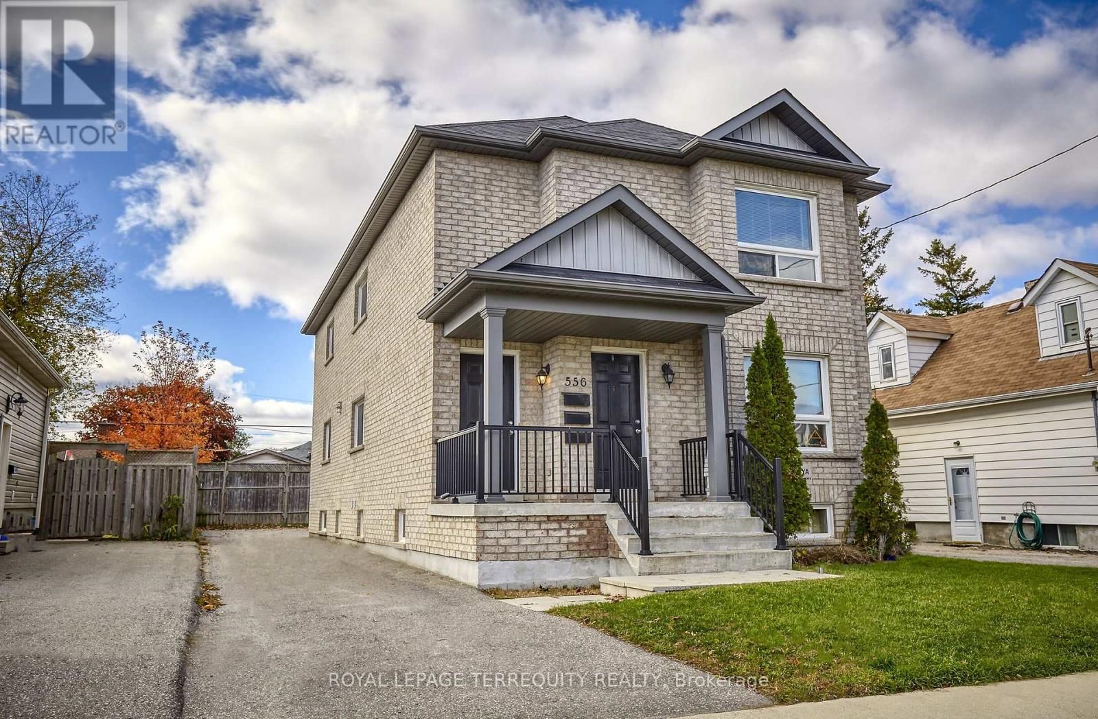 2 - 556 PARK ROAD SOUTH Image 2