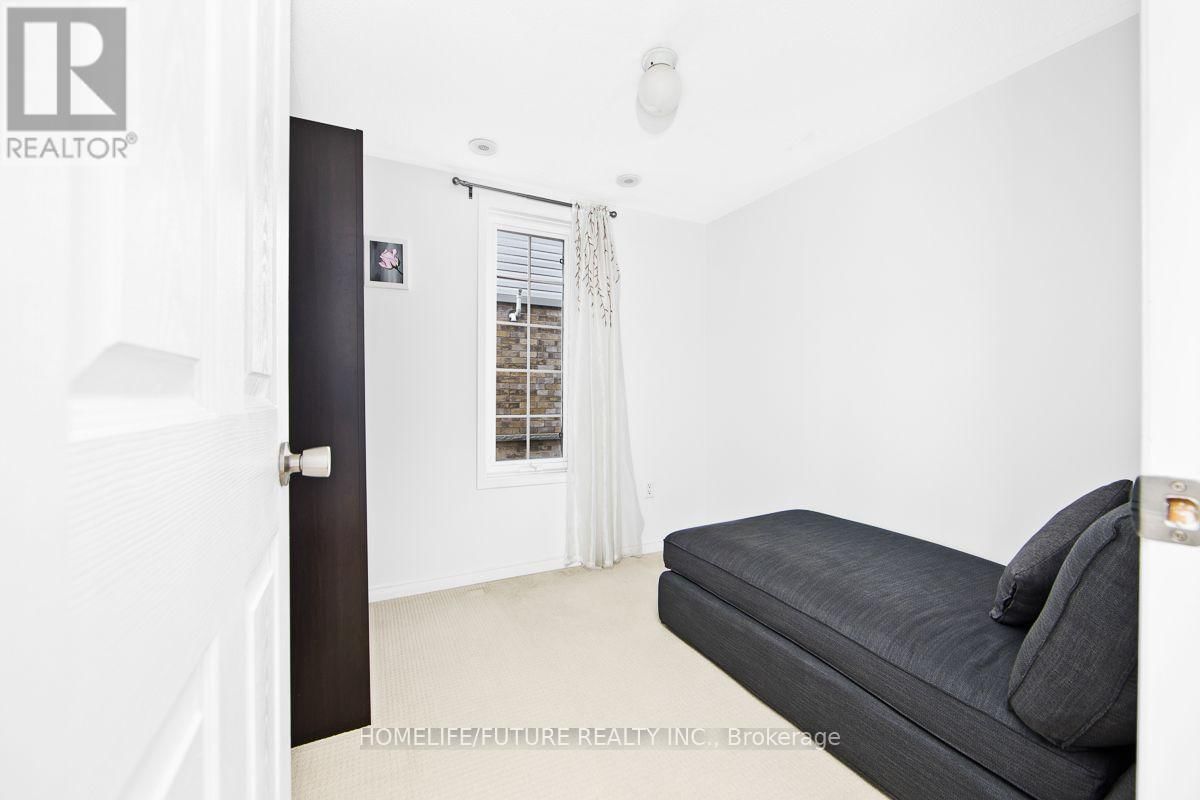 66 - 200 MCLEVIN AVENUE Image 11