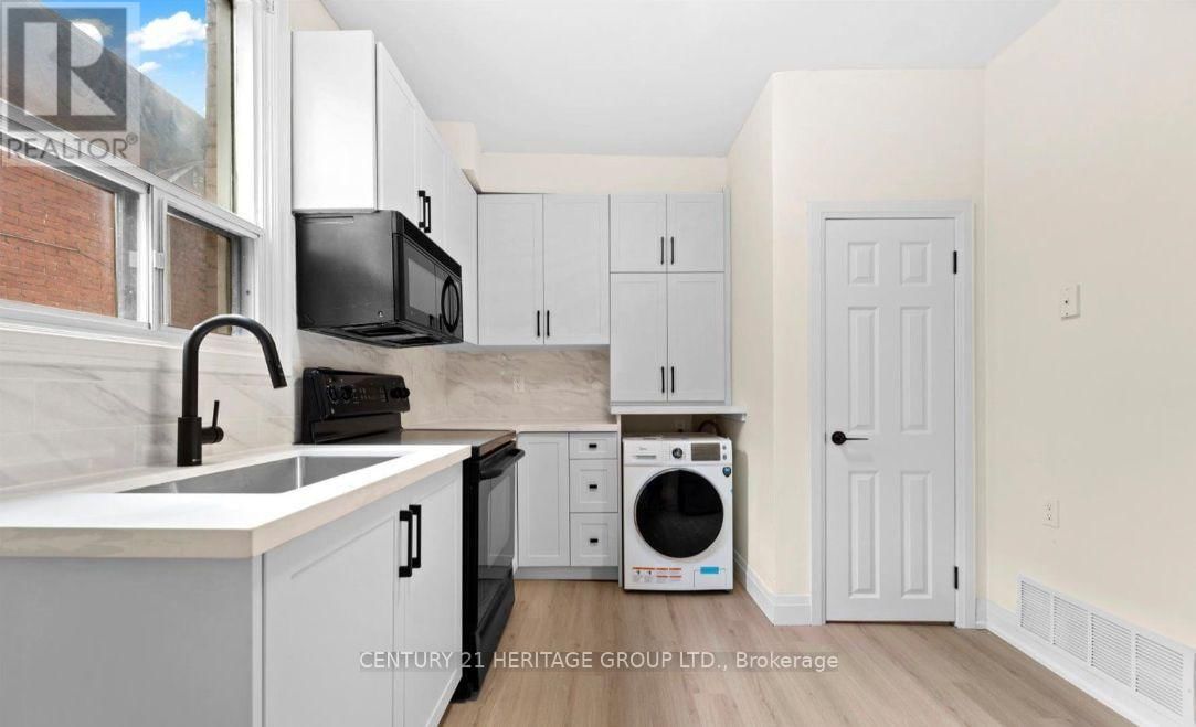 254 BRUCE STREET Image 15