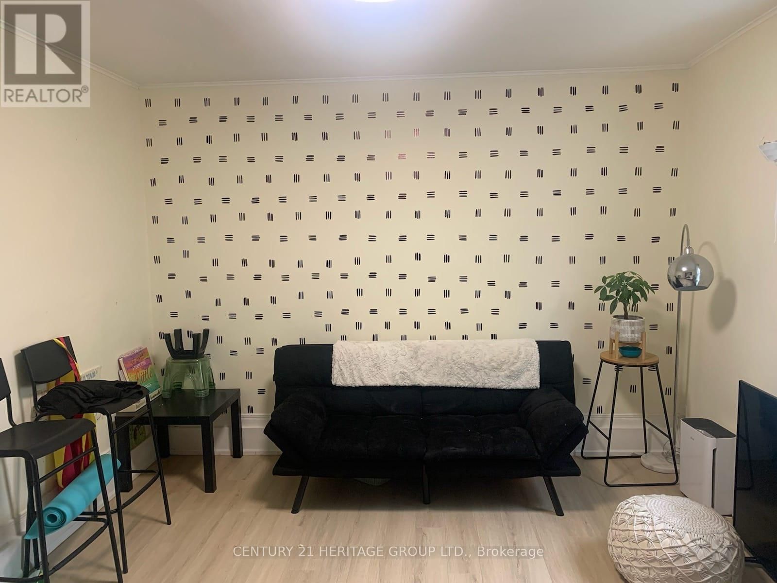 254 BRUCE STREET Image 17