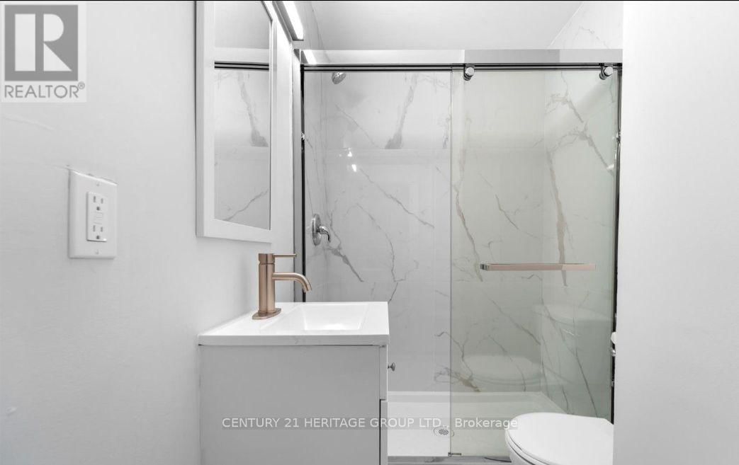 254 BRUCE STREET Image 18