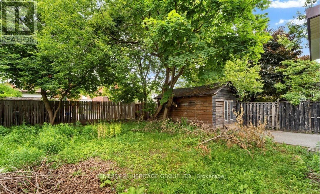 254 BRUCE STREET Image 19