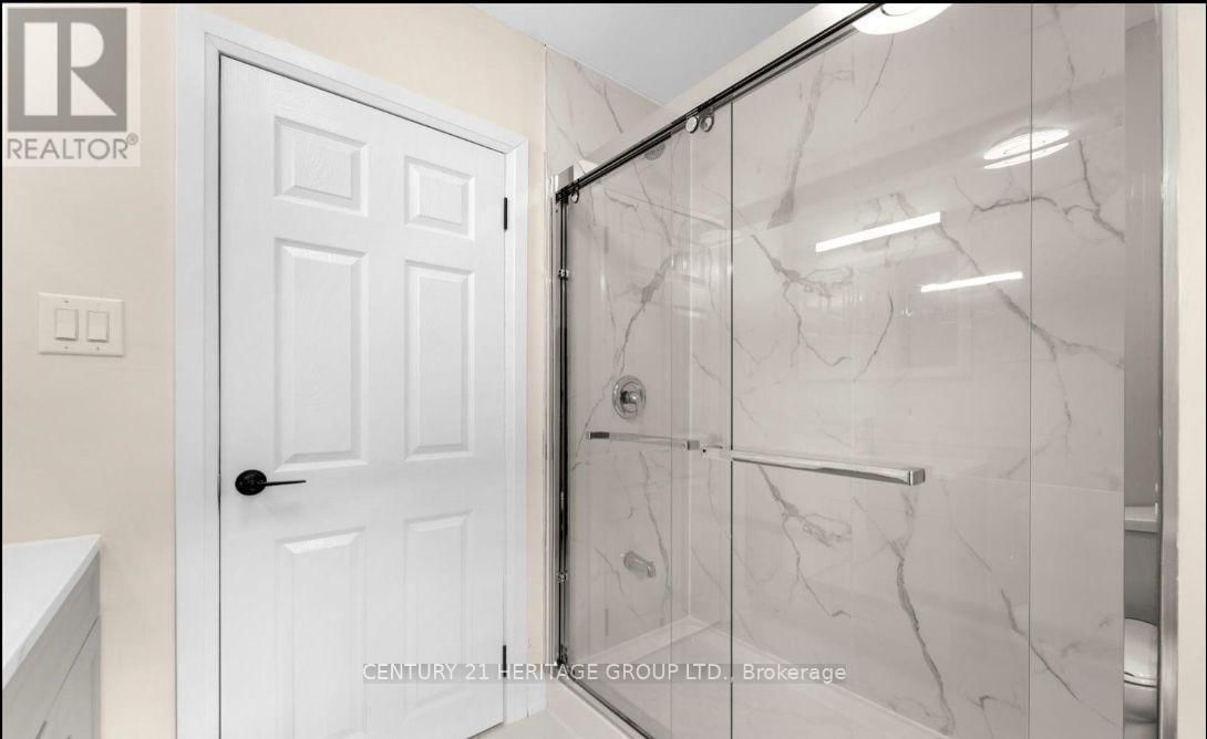 254 BRUCE STREET Image 9