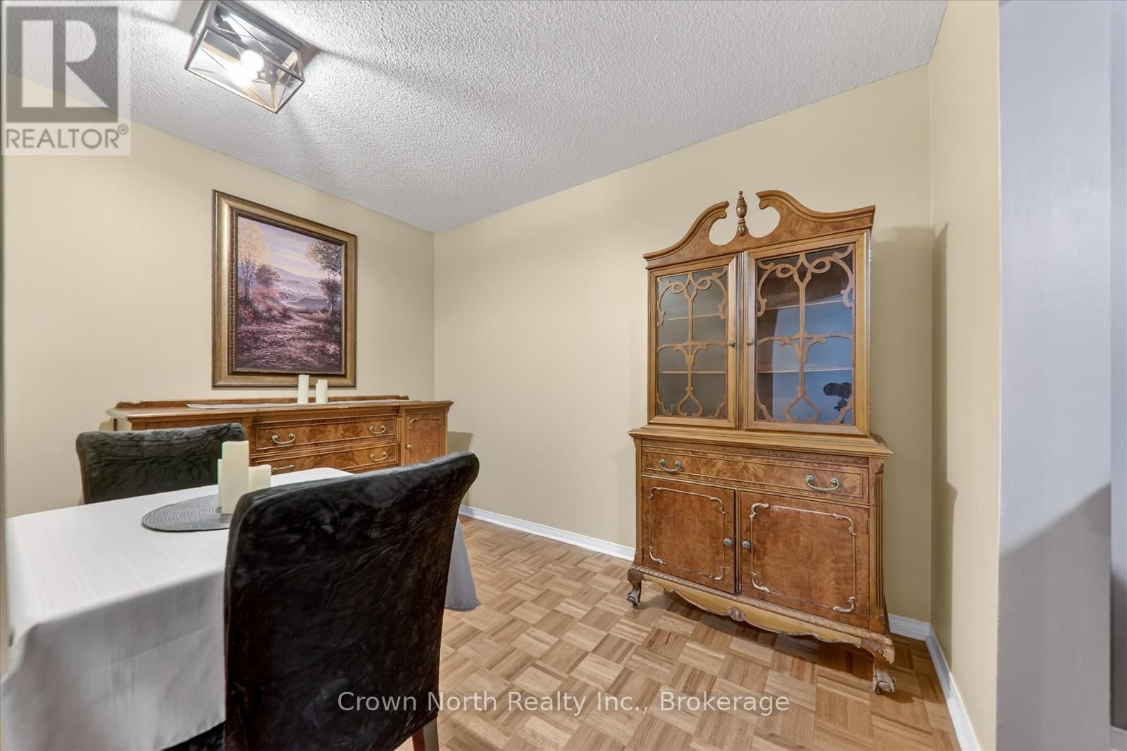 17 PLUMROSE BOULEVARD Image 11