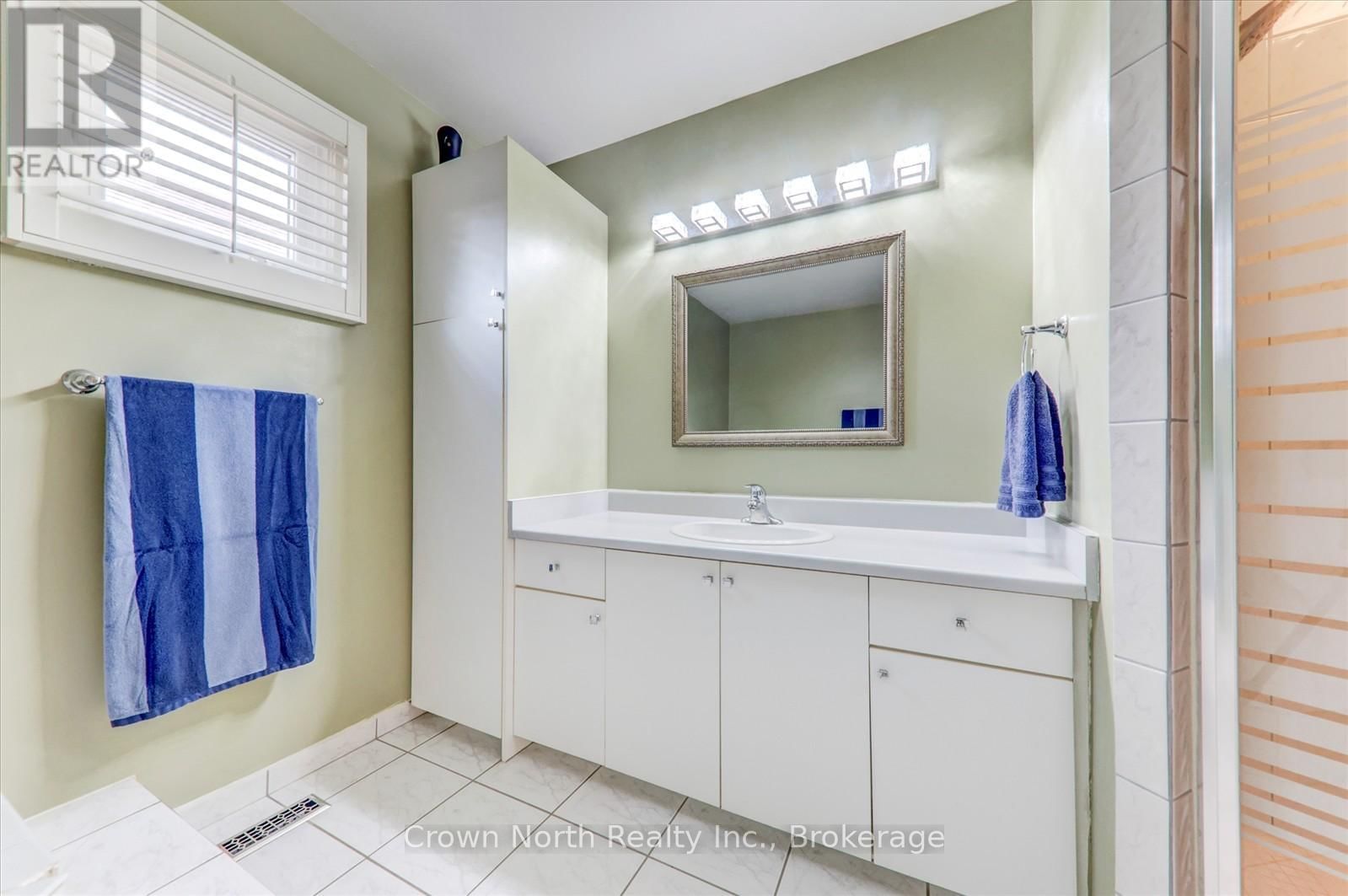 17 PLUMROSE BOULEVARD Image 22