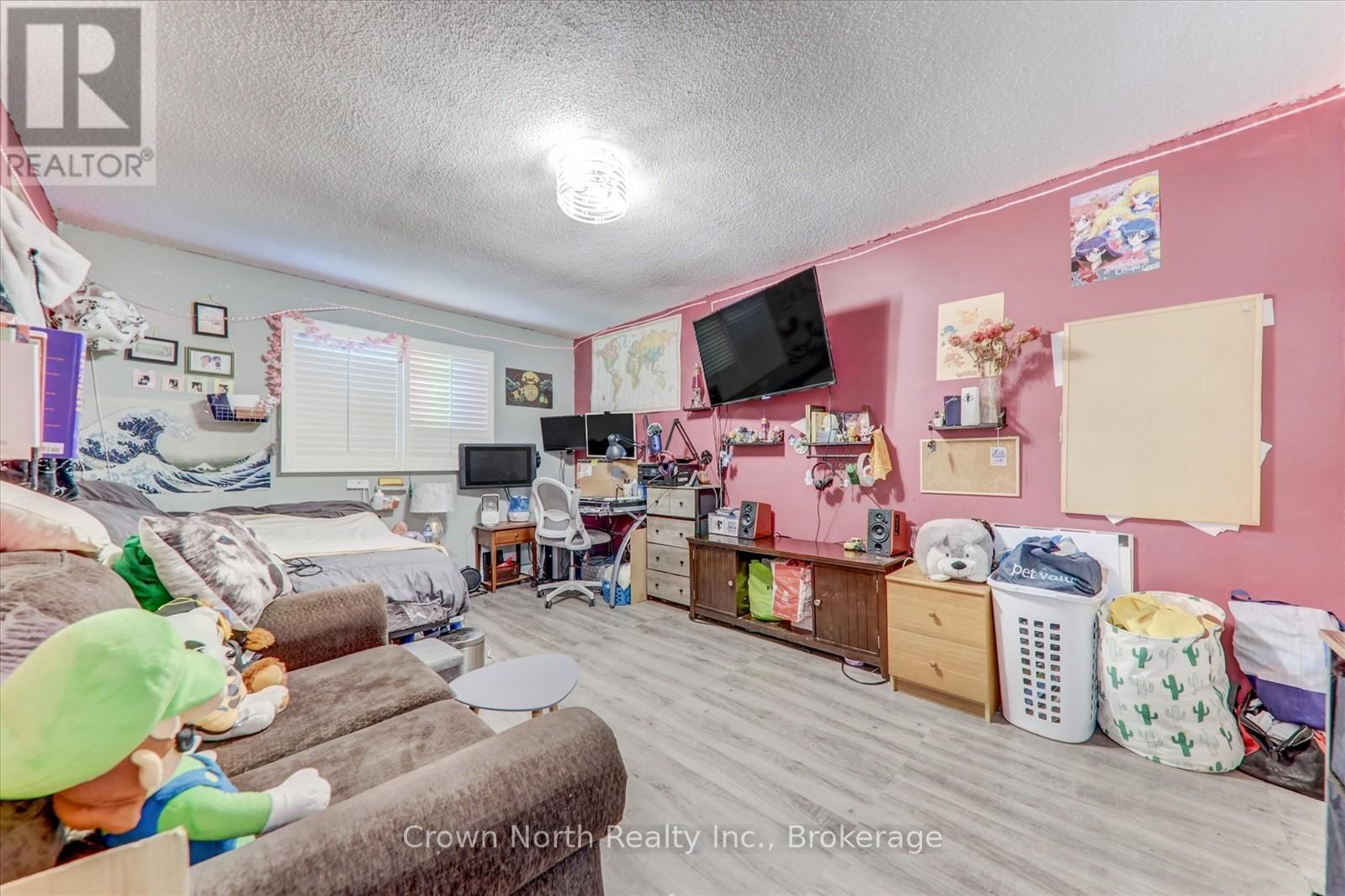 17 PLUMROSE BOULEVARD Image 26