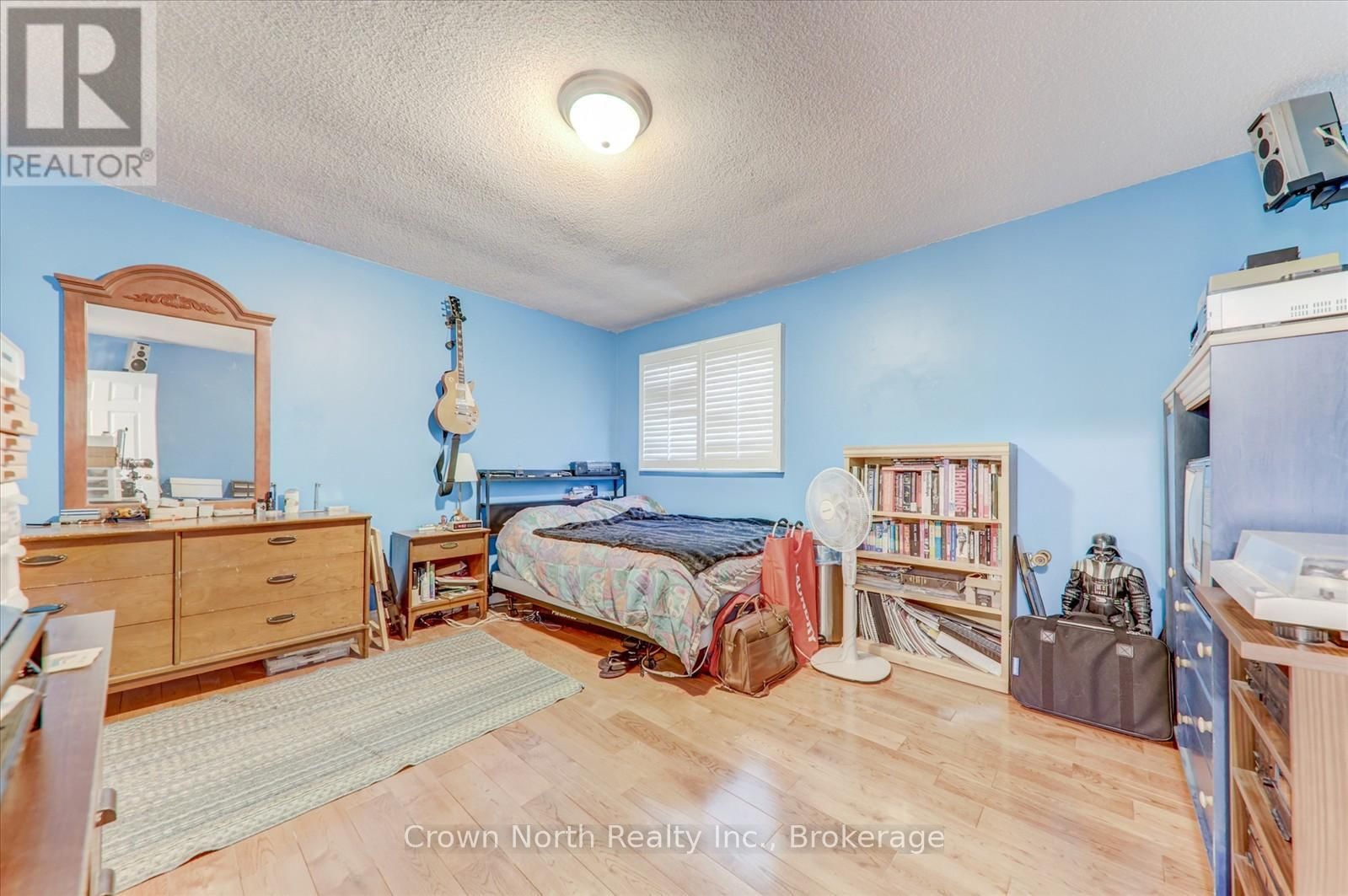 17 PLUMROSE BOULEVARD Image 27