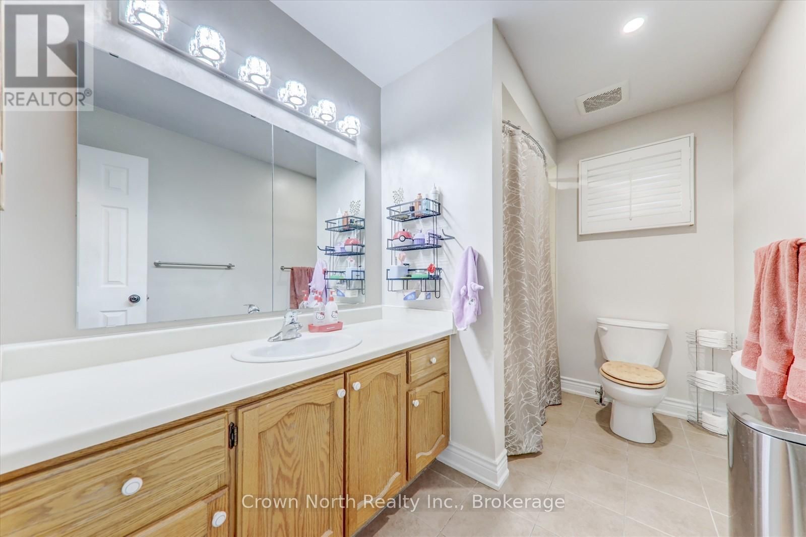 17 PLUMROSE BOULEVARD Image 29