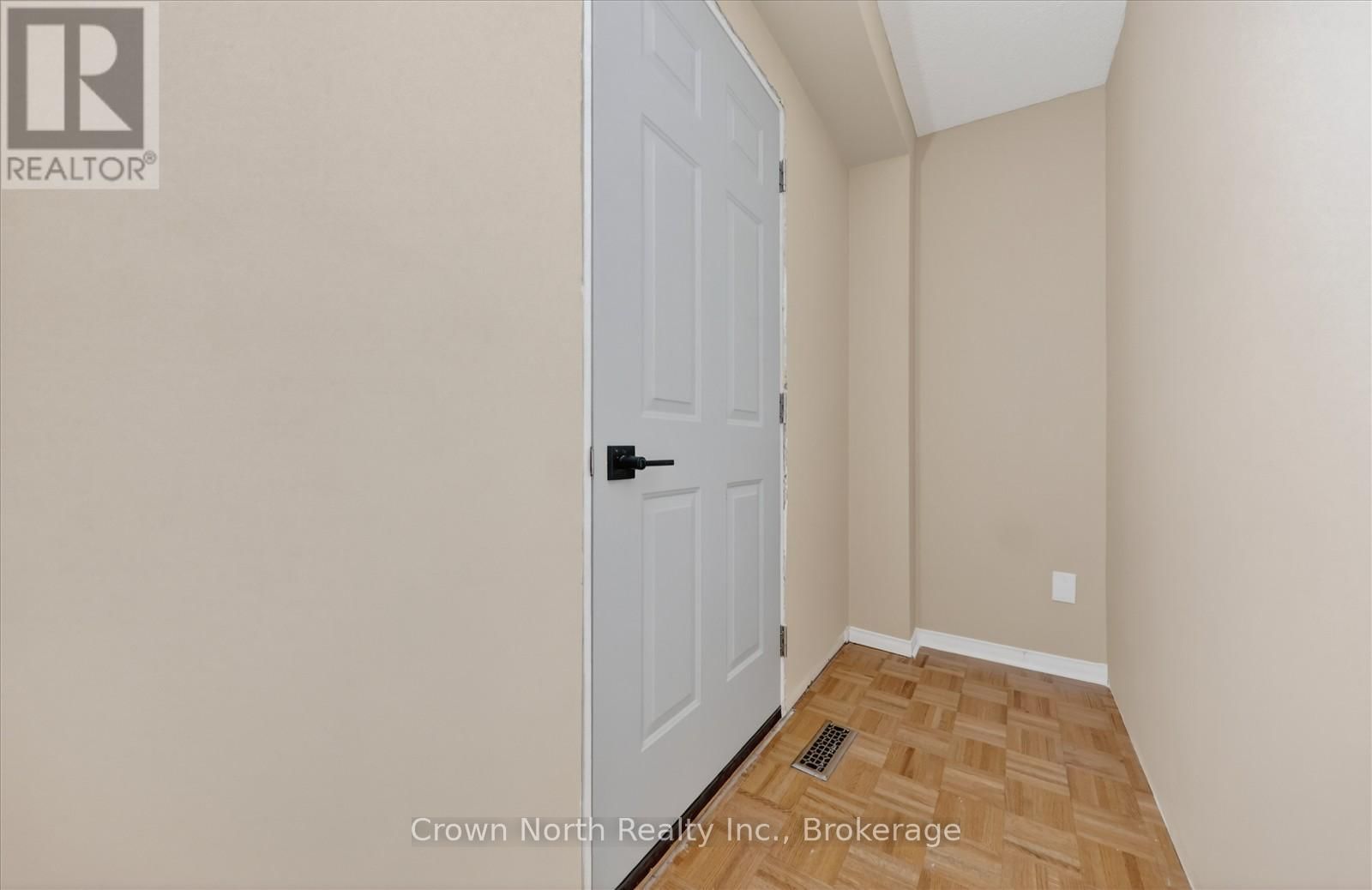 17 PLUMROSE BOULEVARD Image 37