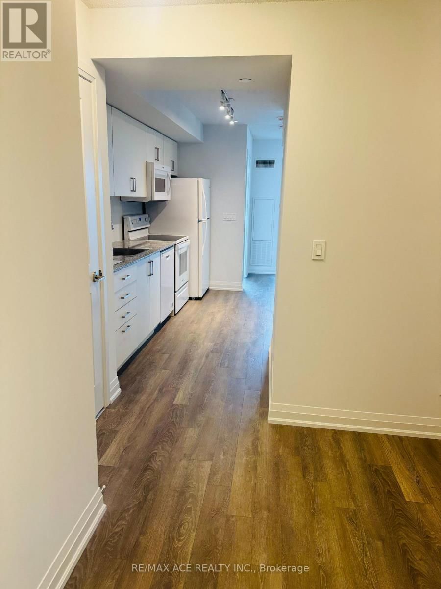 1102 - 20 MEADOWGLEN PLACE Image 3