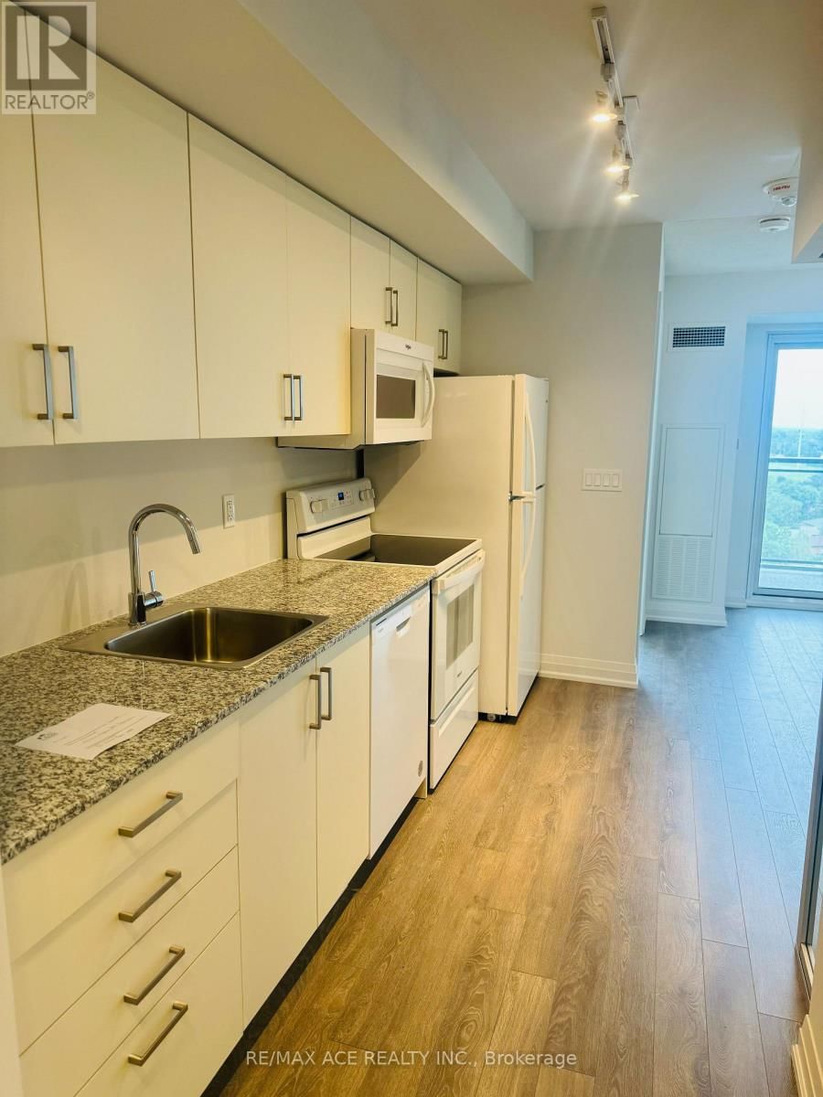 1102 - 20 MEADOWGLEN PLACE Image 4