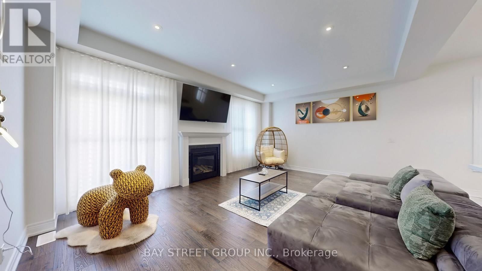 110 CHRISTINE ELLIOTT AVENUE Image 2