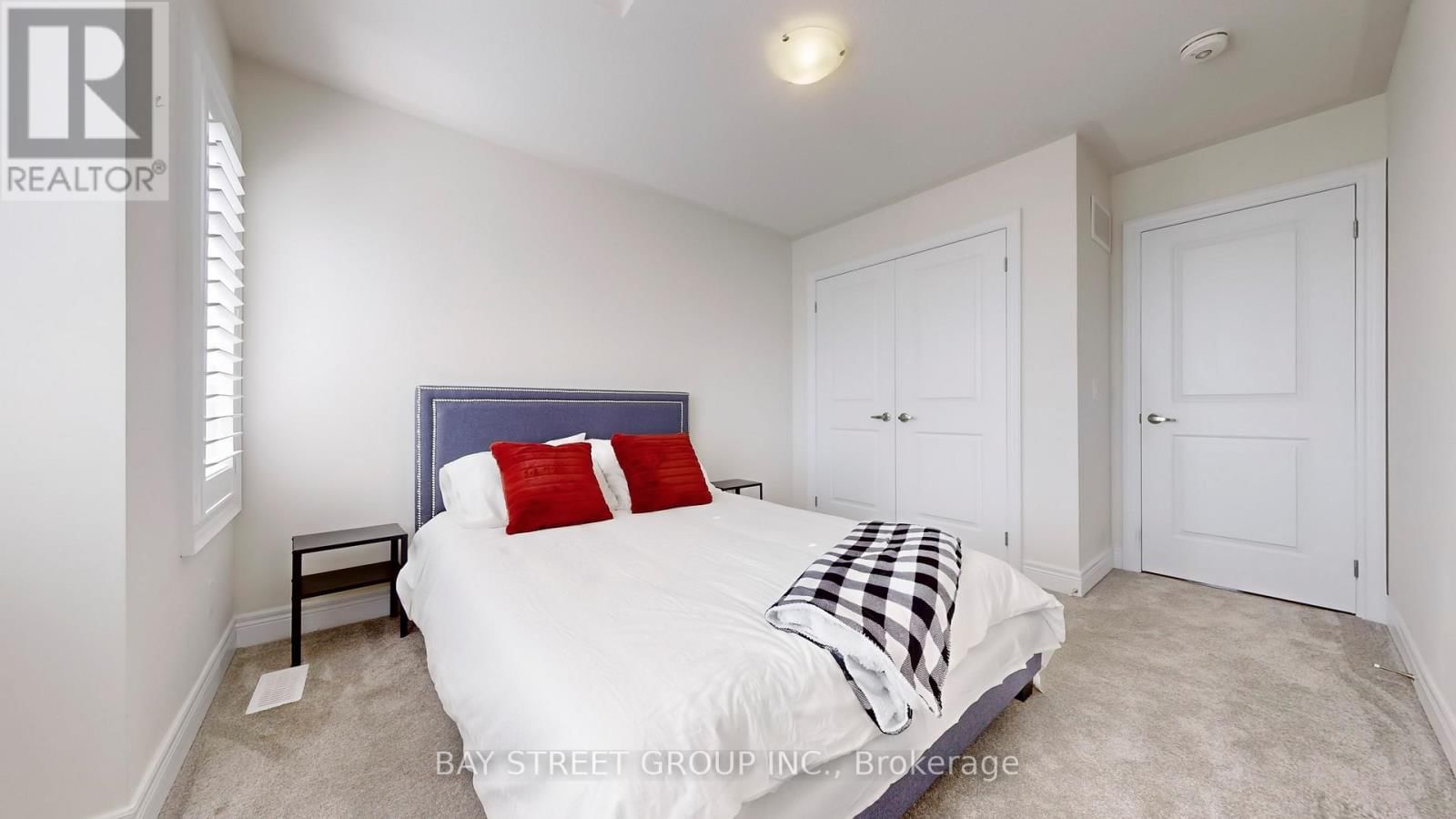 110 CHRISTINE ELLIOTT AVENUE Image 23