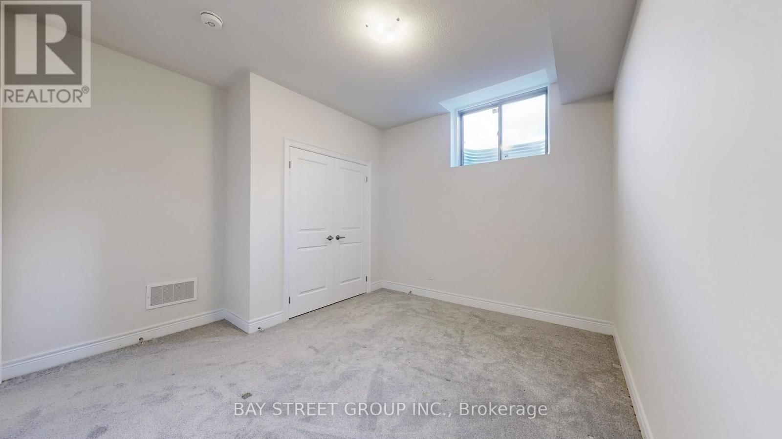 110 CHRISTINE ELLIOTT AVENUE Image 33