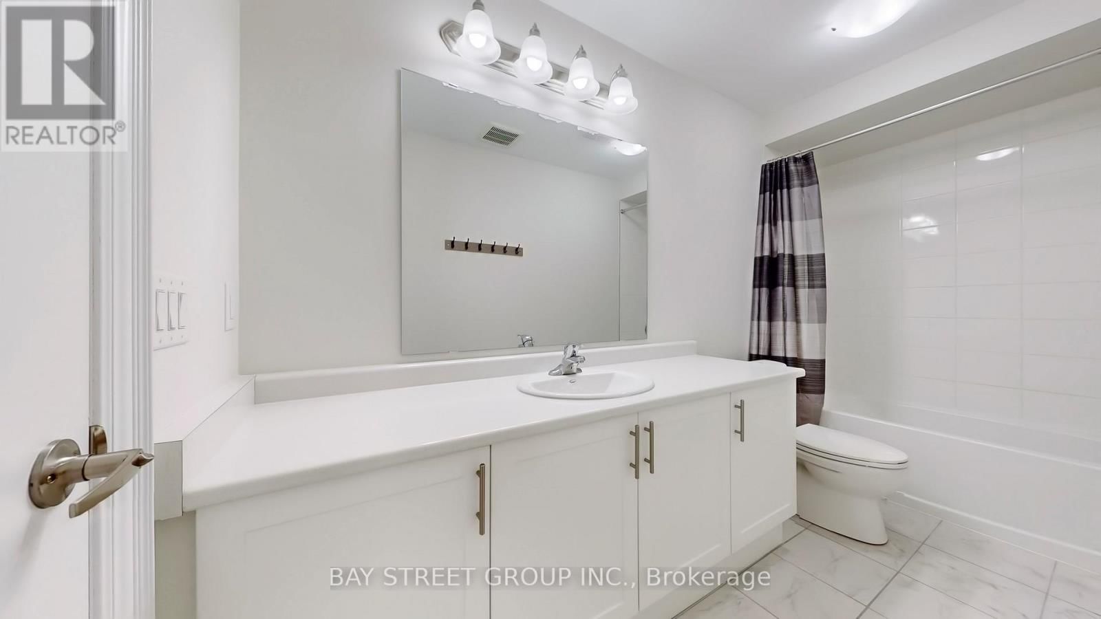 110 CHRISTINE ELLIOTT AVENUE Image 36