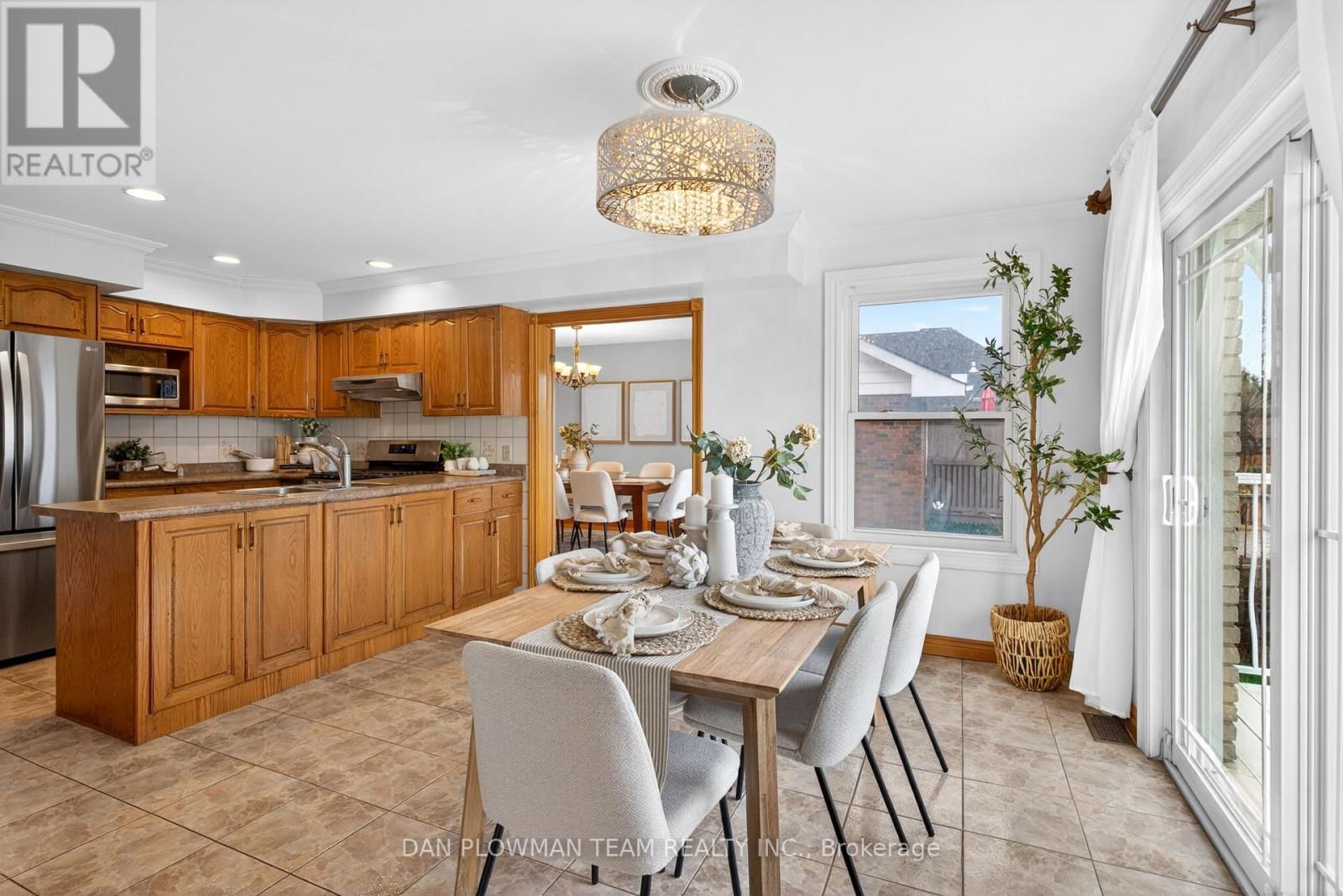 357 POWELL ROAD Image 15