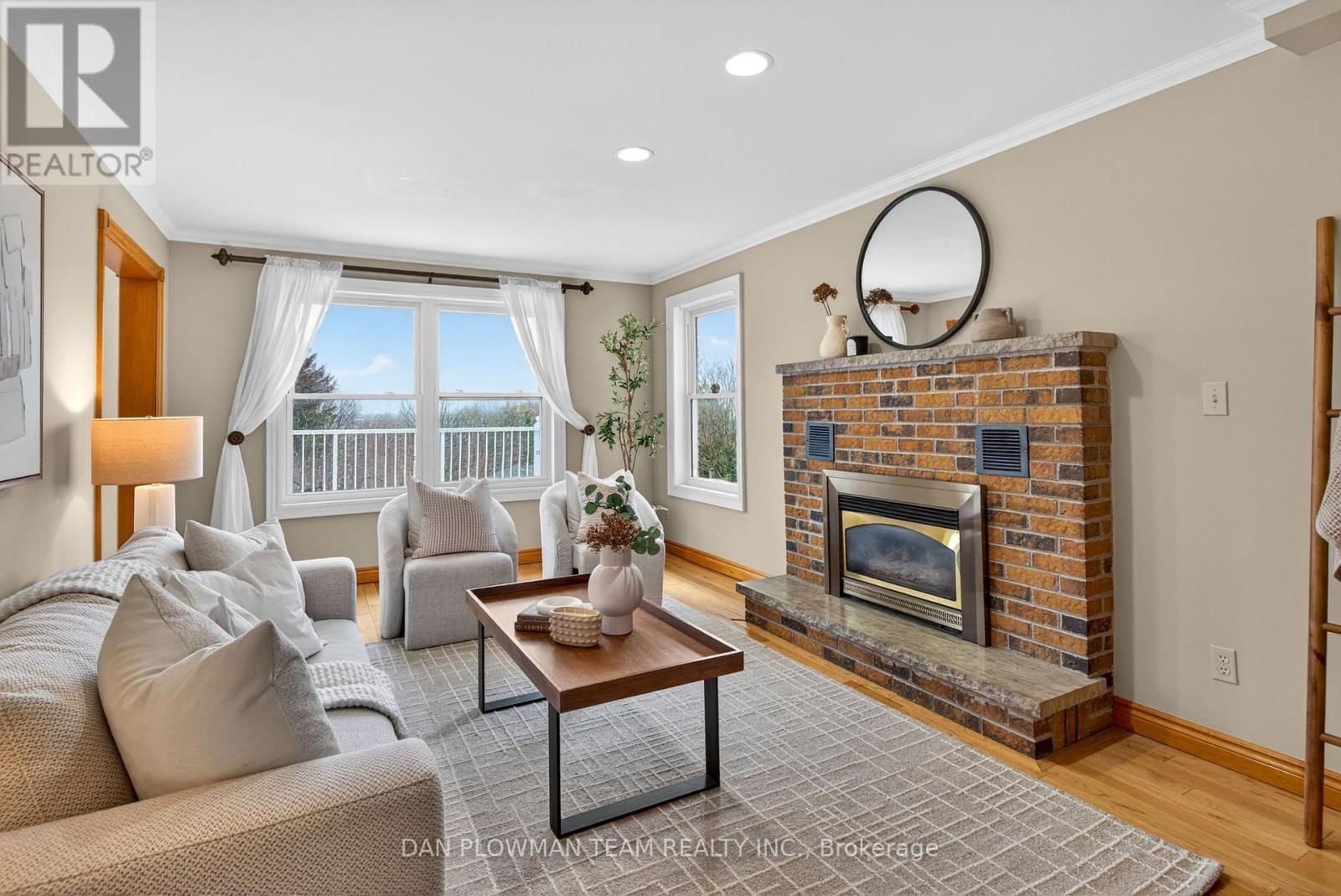 357 POWELL ROAD Image 17