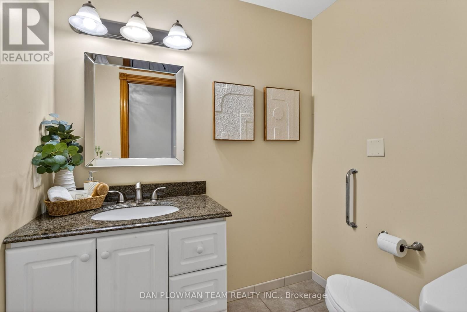 357 POWELL ROAD Image 18