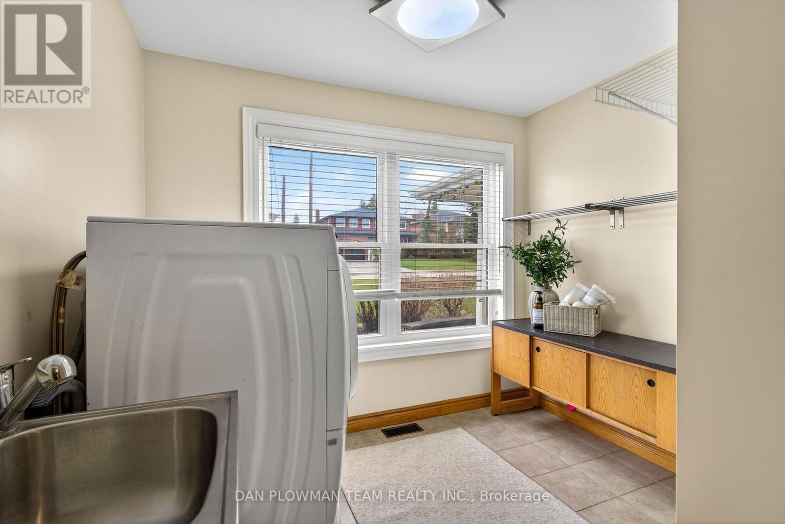 357 POWELL ROAD Image 20