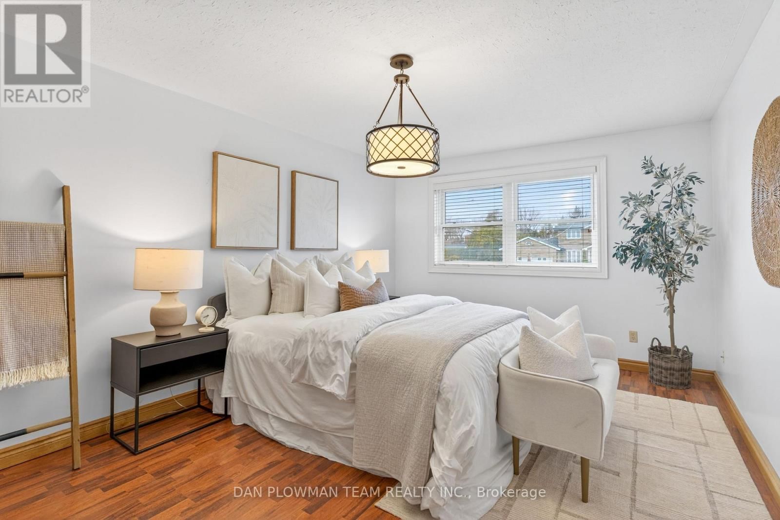 357 POWELL ROAD Image 23