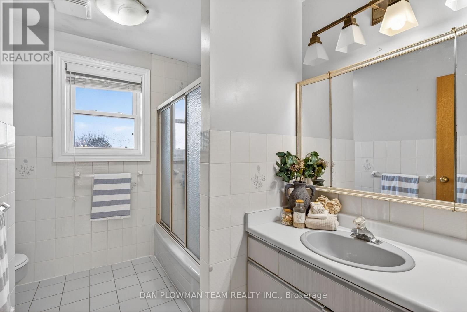 357 POWELL ROAD Image 31