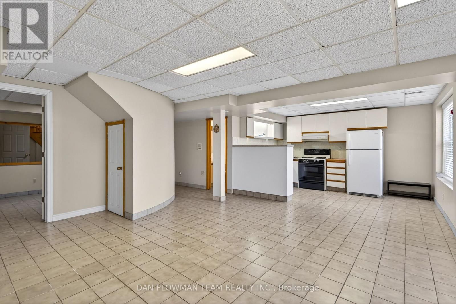 357 POWELL ROAD Image 34