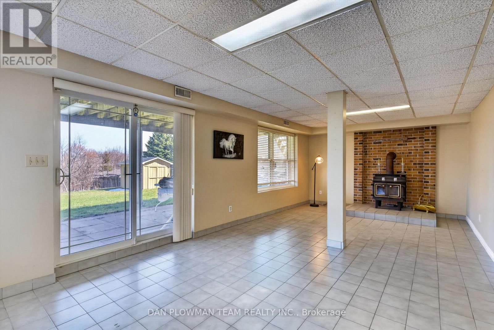 357 POWELL ROAD Image 37