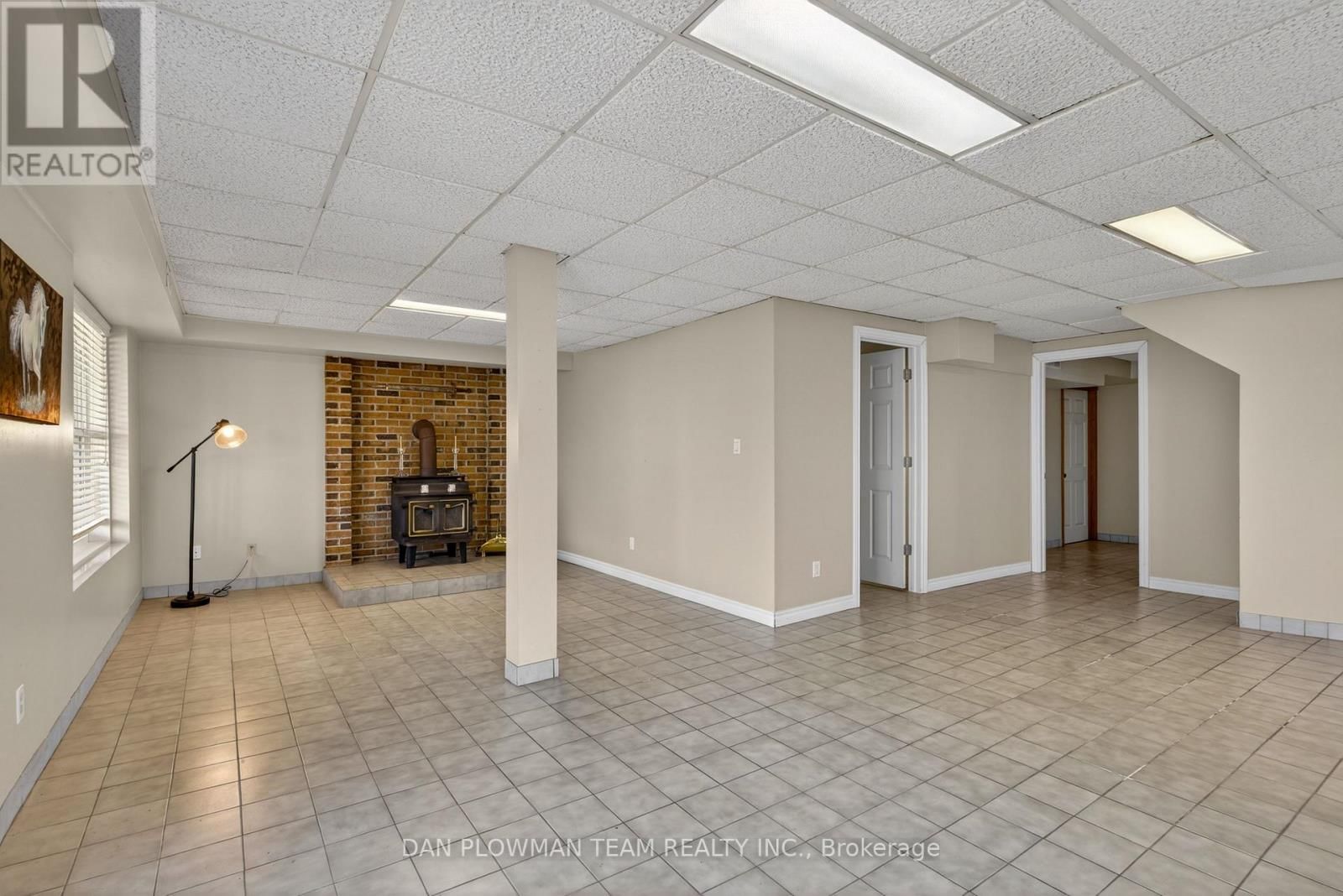 357 POWELL ROAD Image 38