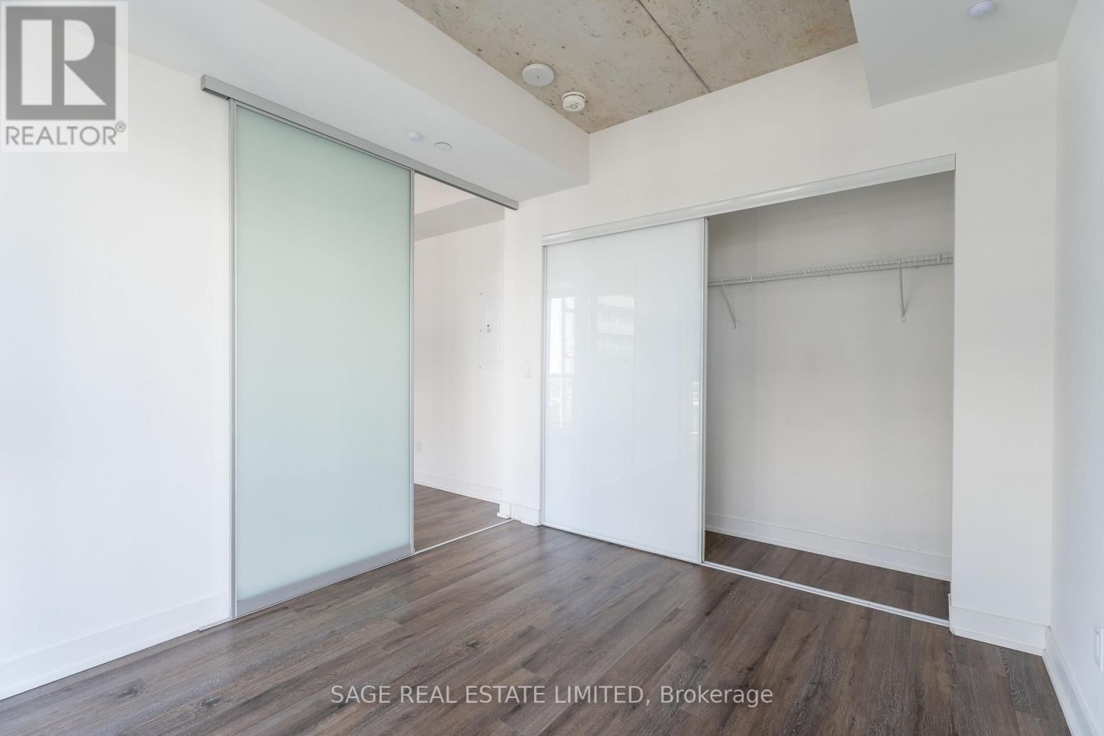 1102 - 15 BASEBALL PLACE Image 11