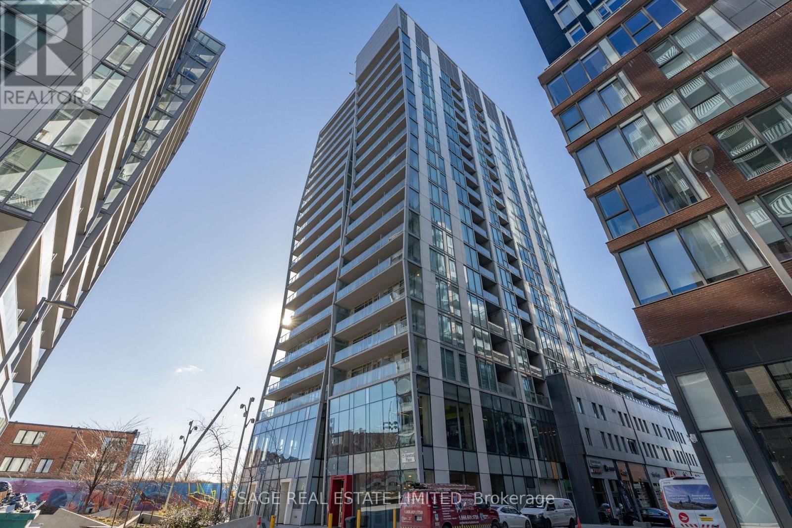 1102 - 15 BASEBALL PLACE Image 30