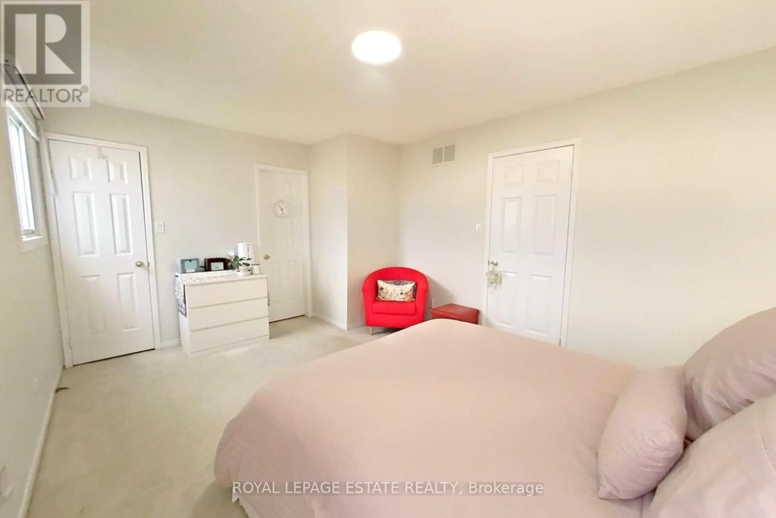 130 WILLIAM STEPHENSON DRIVE Image 19