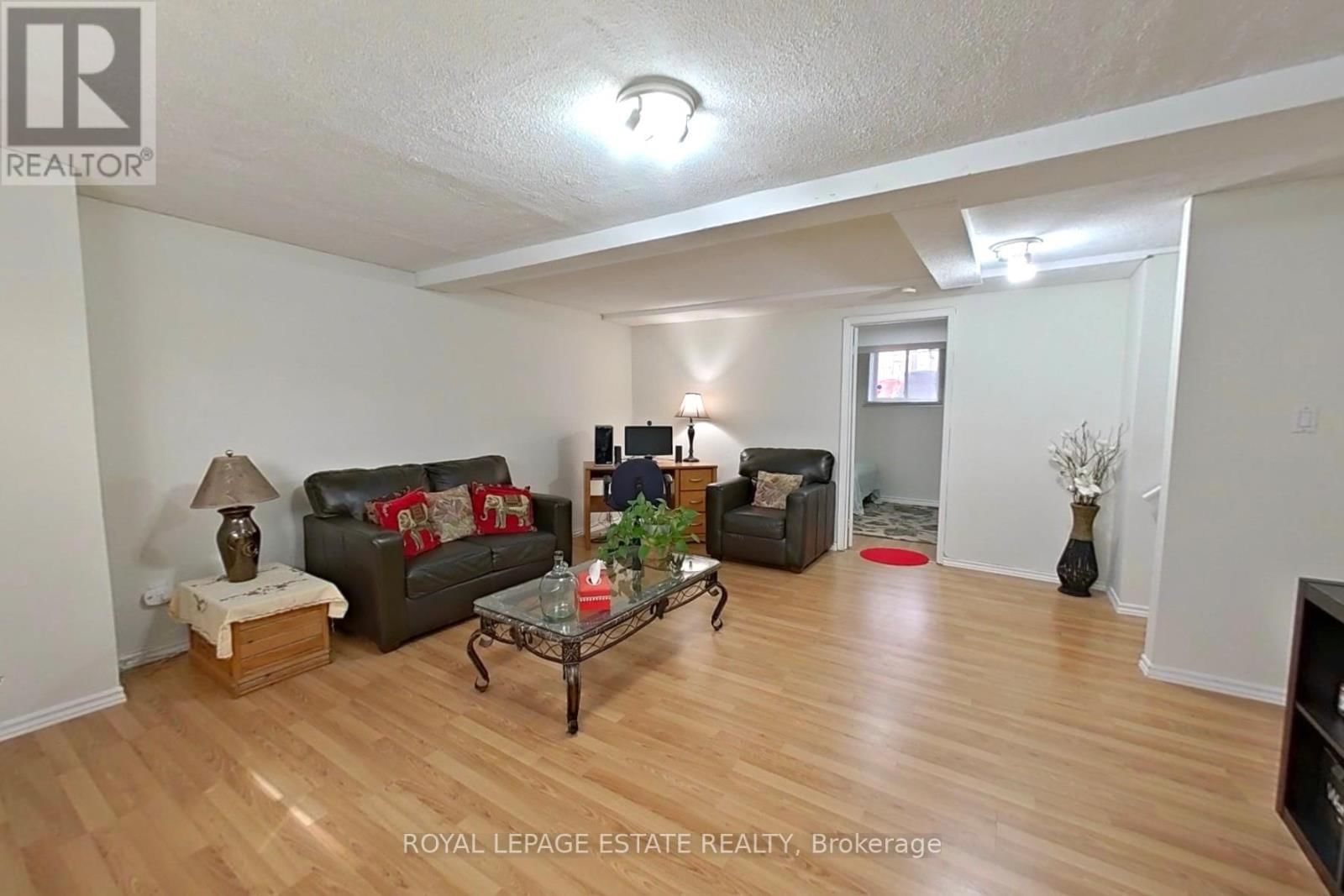 130 WILLIAM STEPHENSON DRIVE Image 27