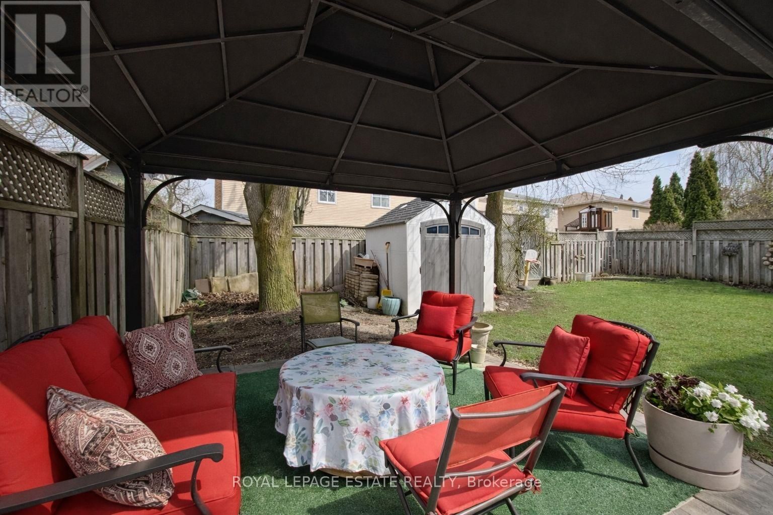 130 WILLIAM STEPHENSON DRIVE Image 45