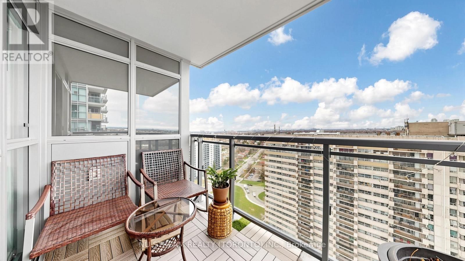 2109 - 20 MEADOWGLEN PLACE Image 20