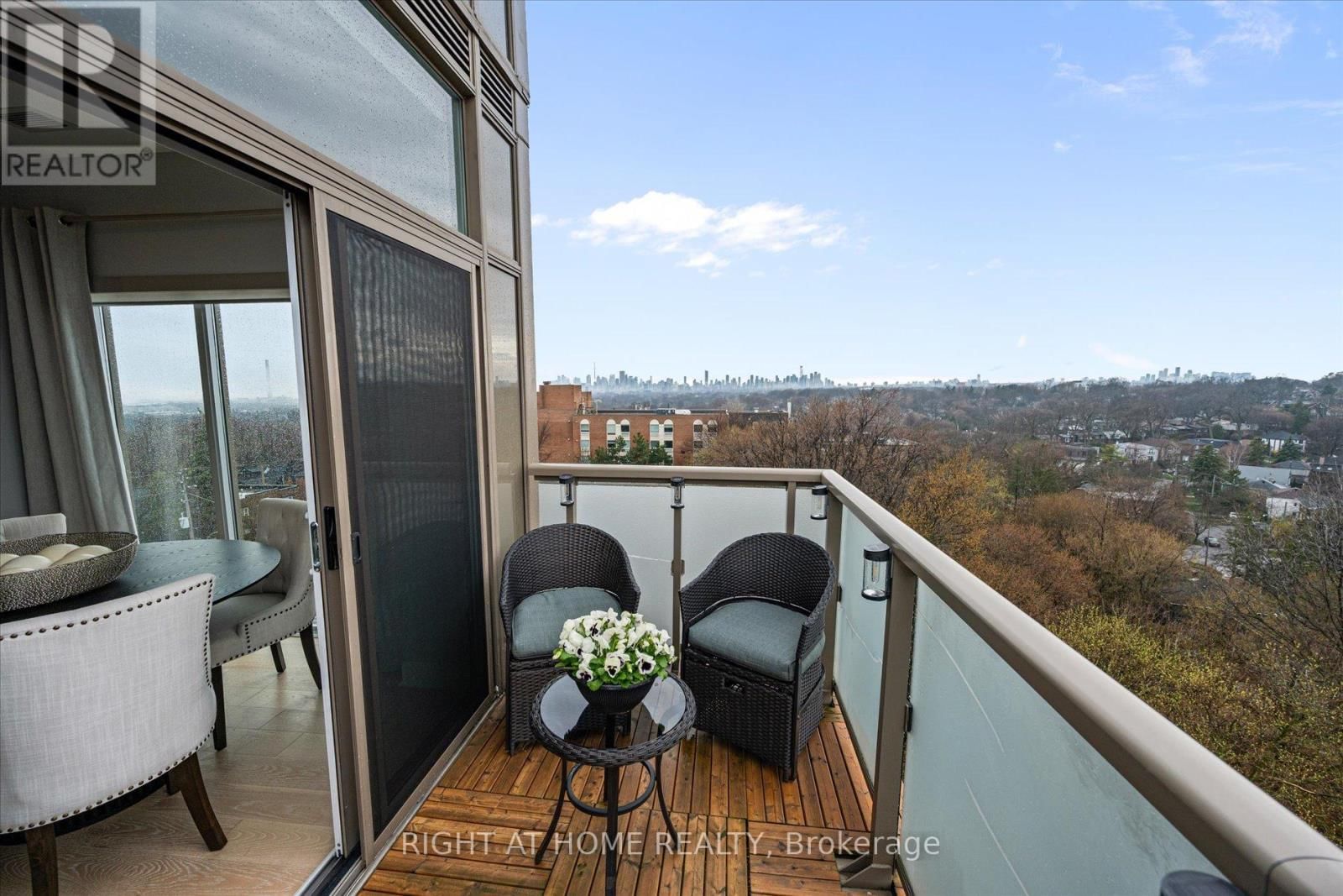 601 - 580 KINGSTON ROAD Image 11