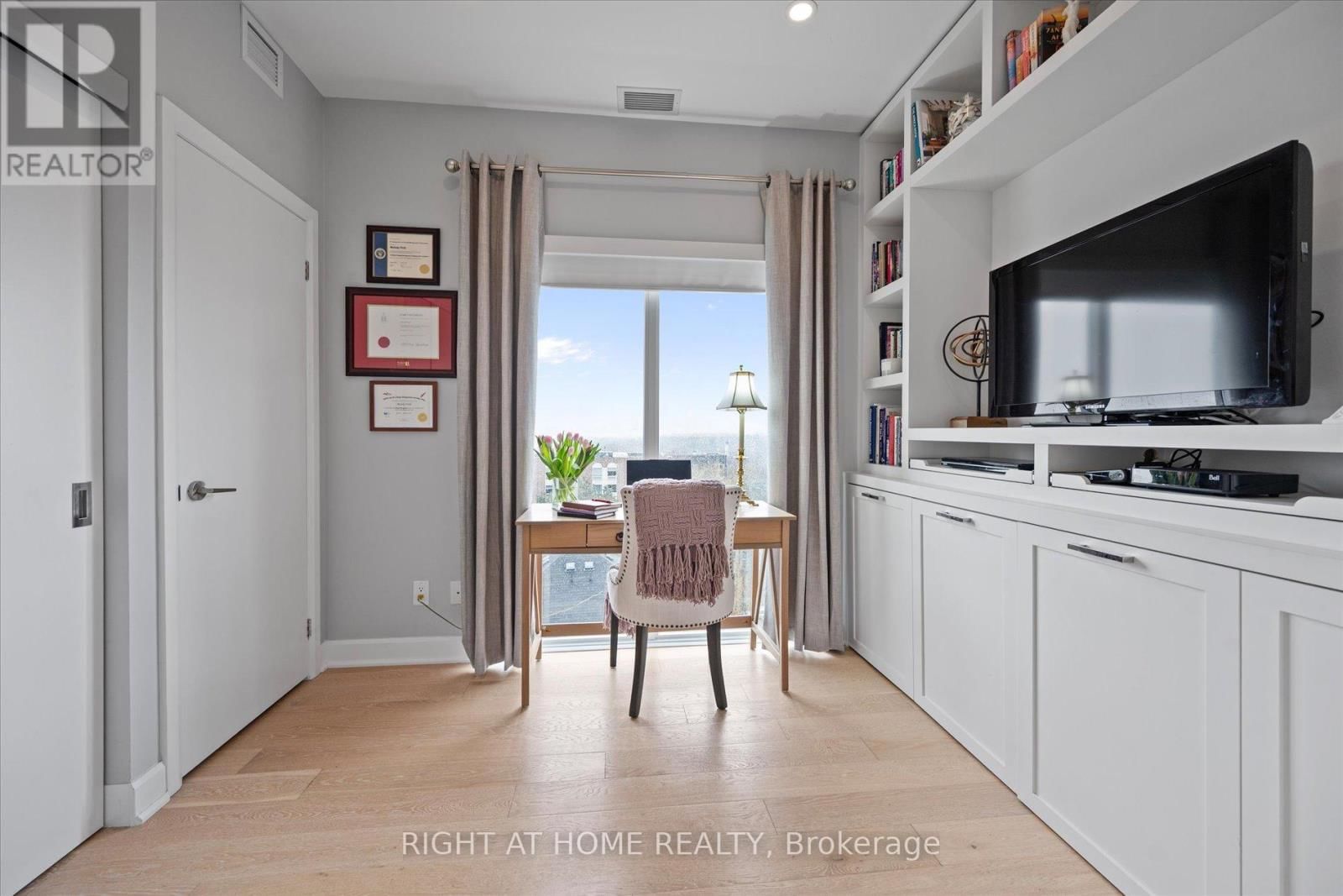 601 - 580 KINGSTON ROAD Image 16