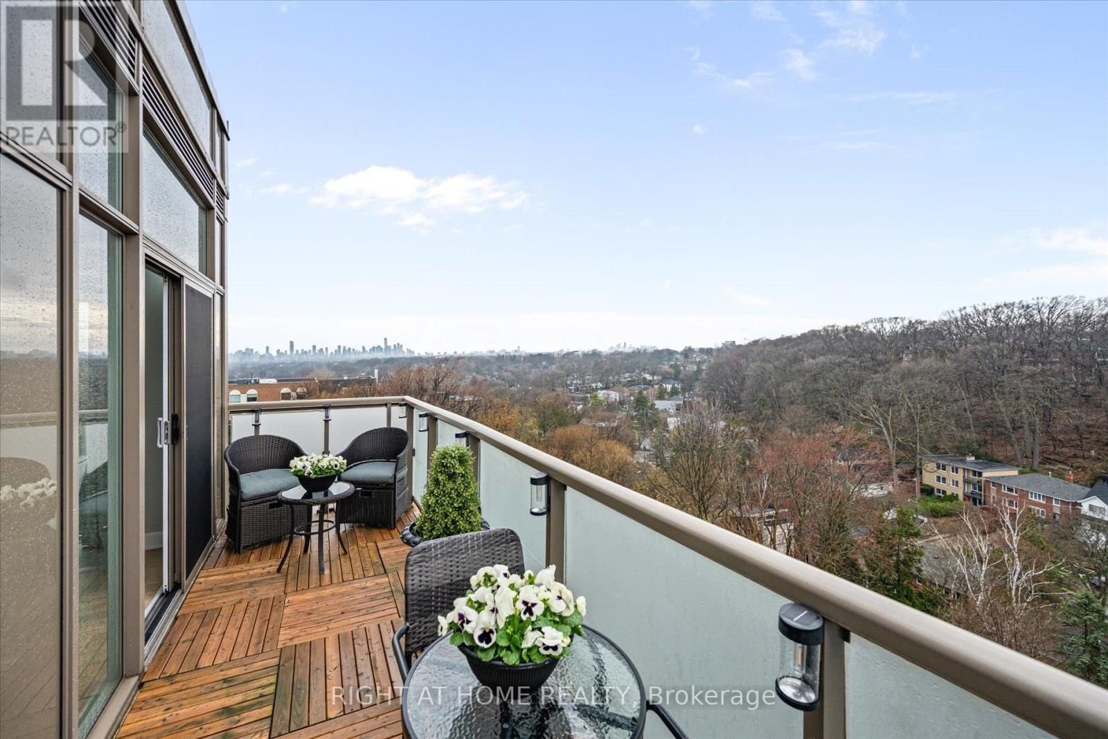 601 - 580 KINGSTON ROAD Image 9