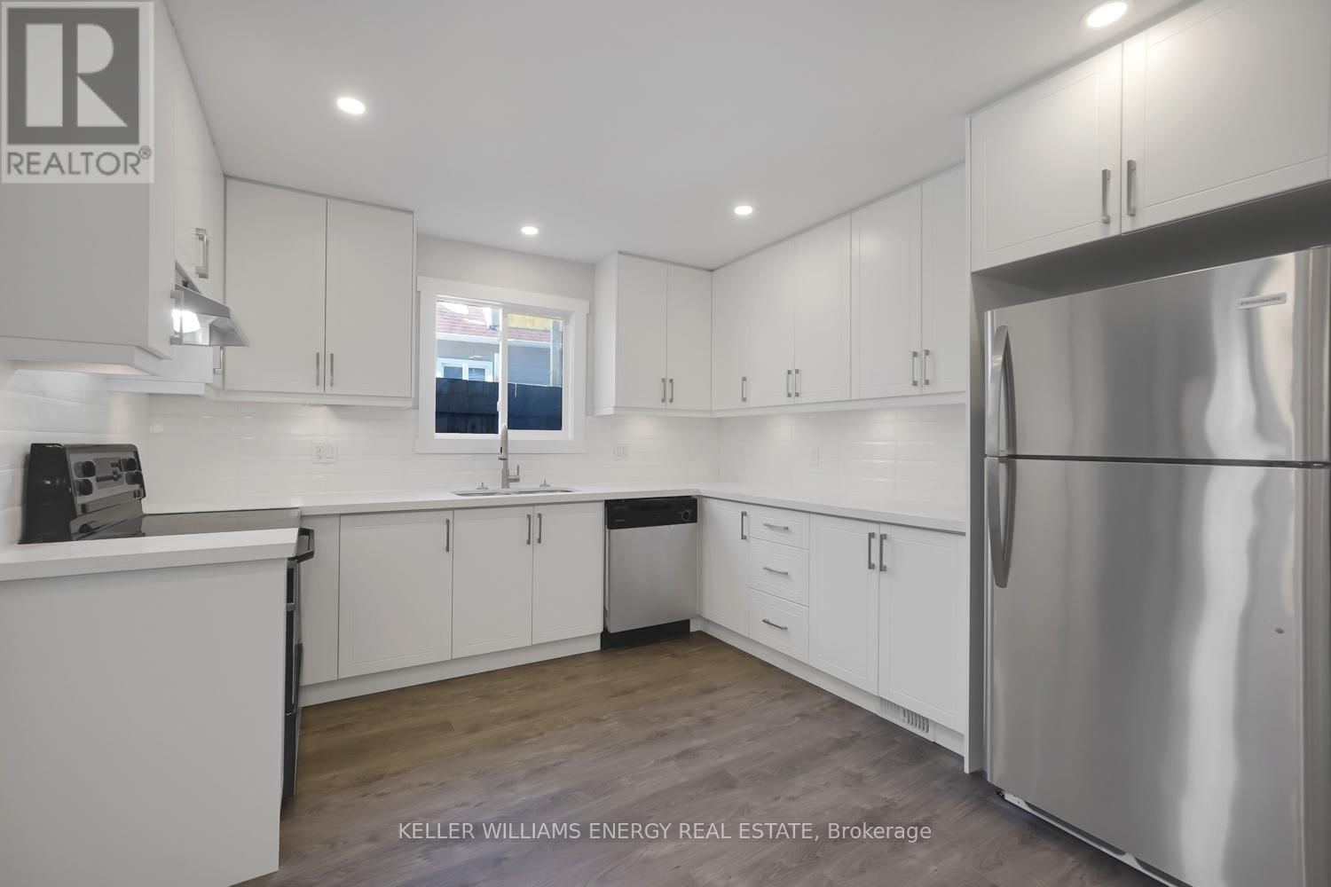 Main Floor - 89 ORCHARD VIEW BOULEVARD Image 4