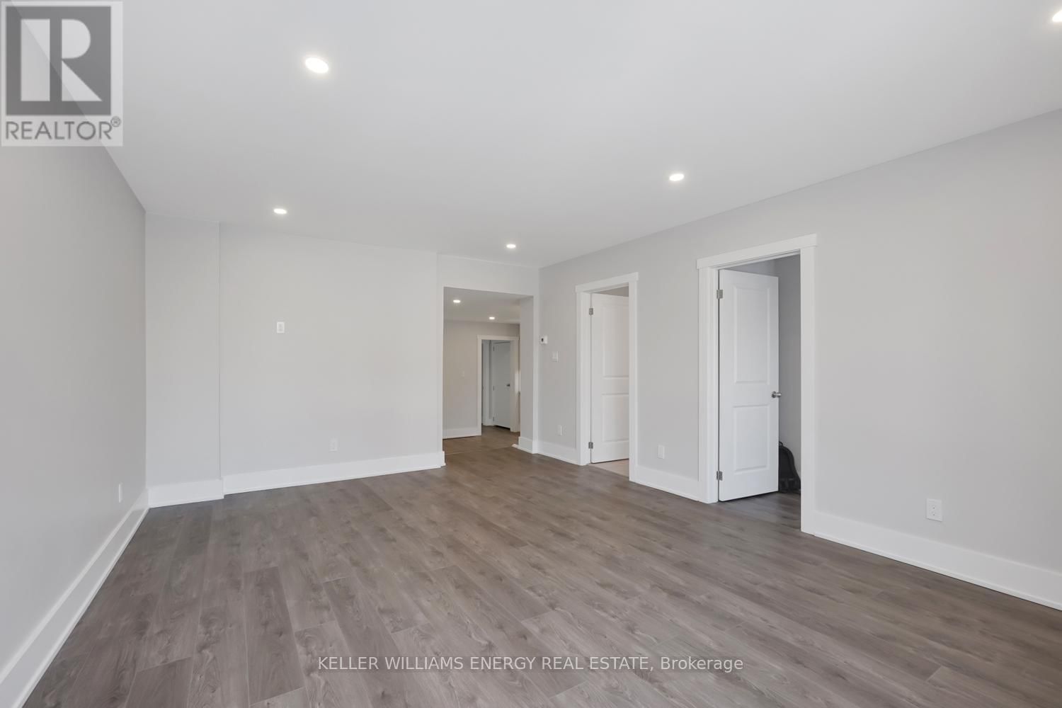 Main Floor - 89 ORCHARD VIEW BOULEVARD Image 9