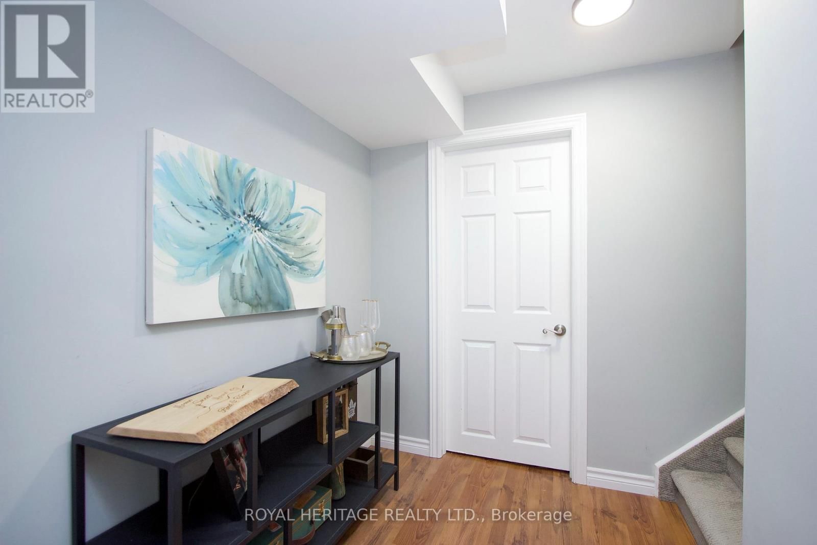 11 GLANVILLE CRESCENT Image 25