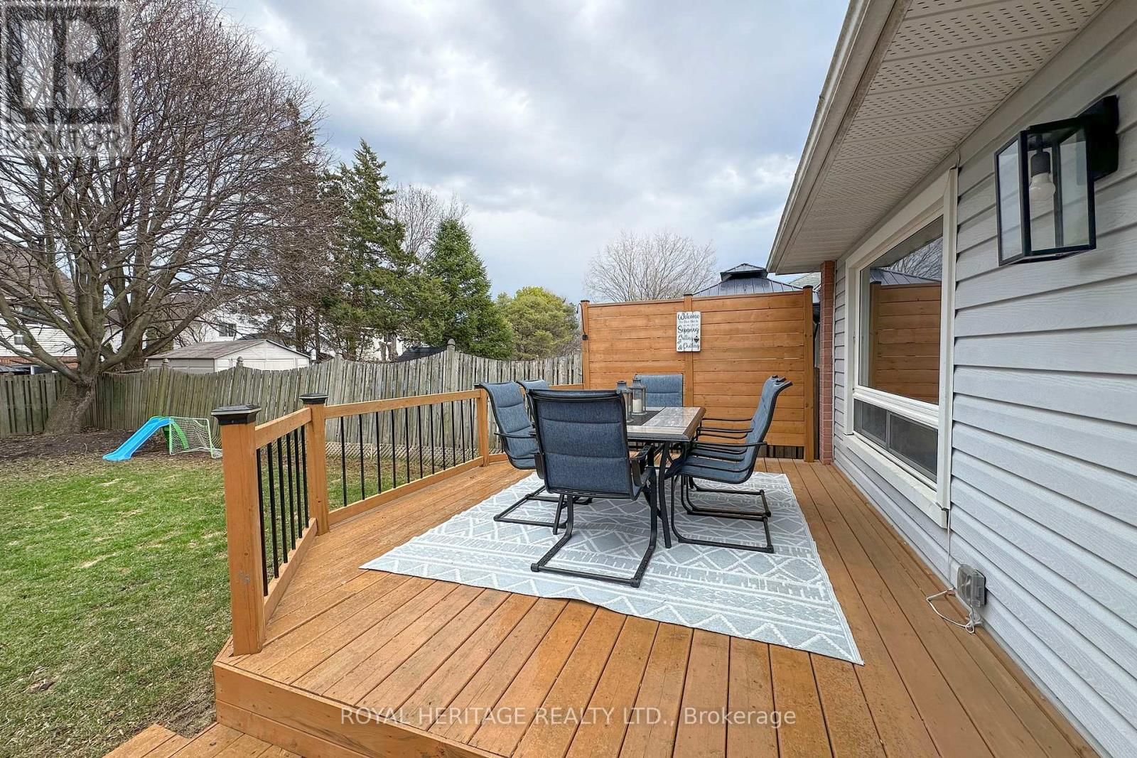 11 GLANVILLE CRESCENT Image 34