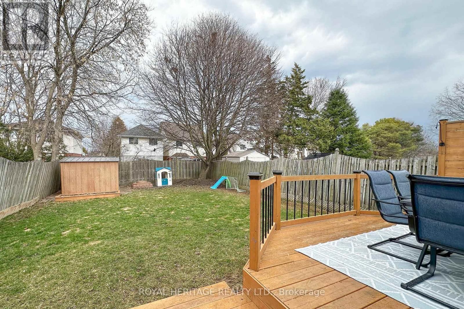 11 GLANVILLE CRESCENT Image 35