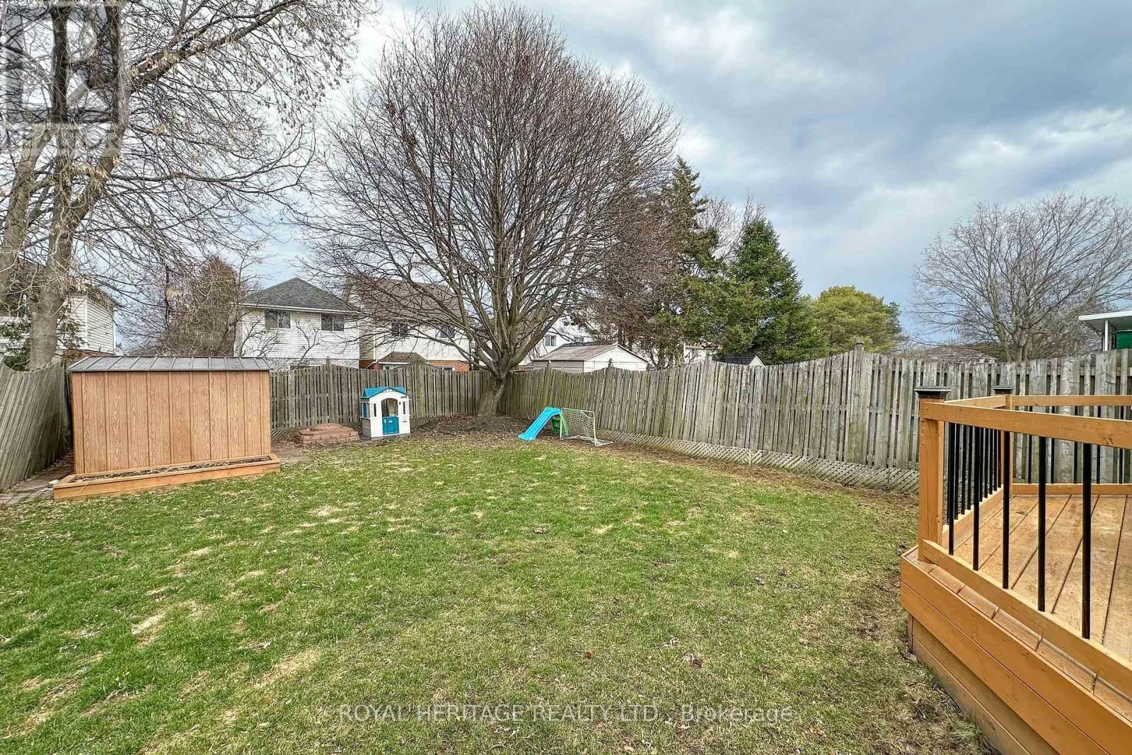 11 GLANVILLE CRESCENT Image 36