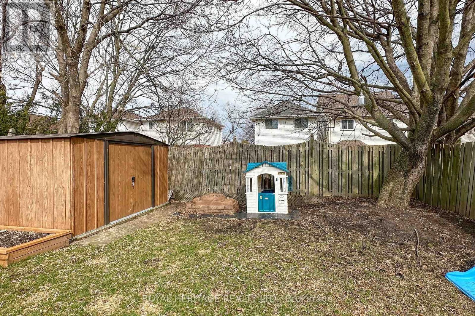 11 GLANVILLE CRESCENT Image 38