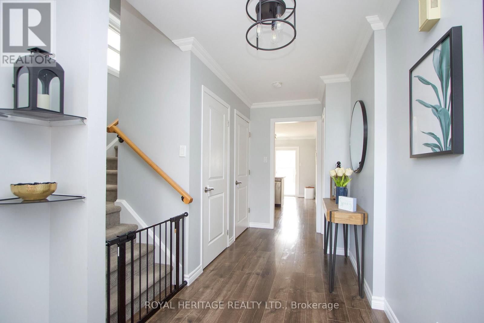 11 GLANVILLE CRESCENT Image 6