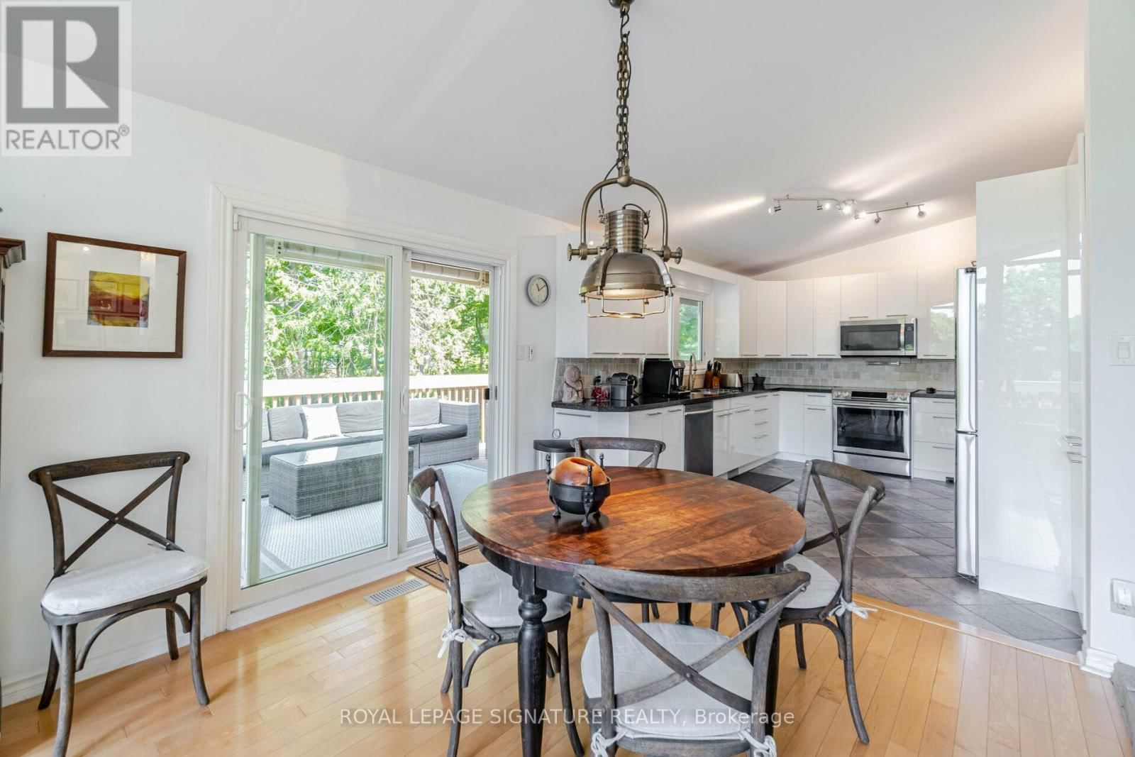 3225 GREENWOOD ROAD Image 11