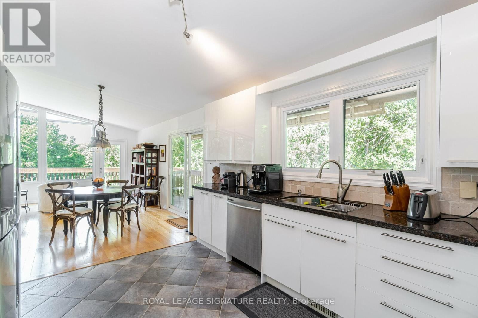 3225 GREENWOOD ROAD Image 12